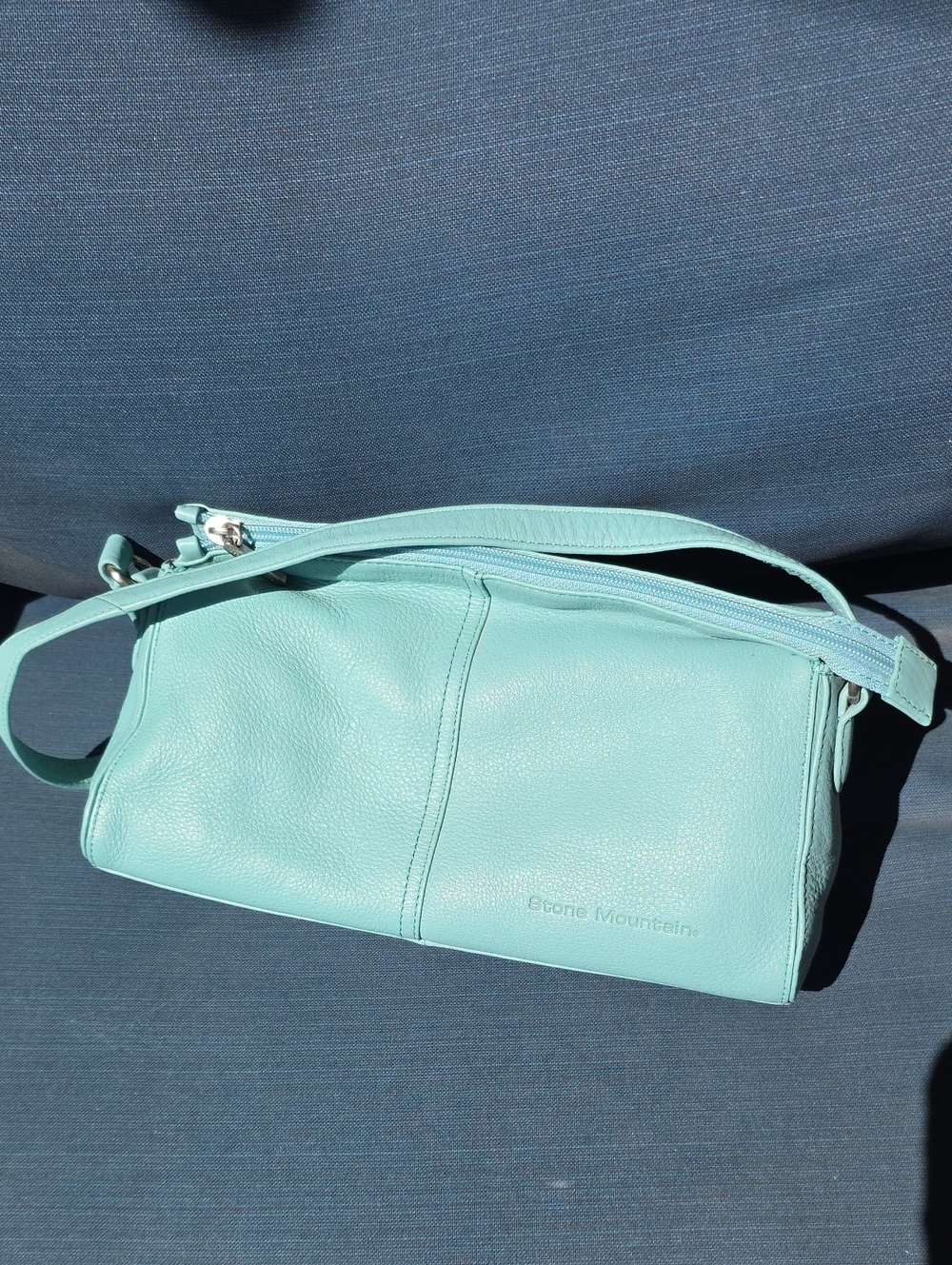 Stone Mountain Accessories Turquoise Leather Shoulder Bag.